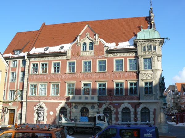 Rathaus Mindelheim; Einbau eines behindertengerechten Aufzugs