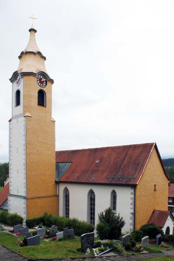 Kath. Pfarrkirche St. Alexander und Georg in Niedersonthofen