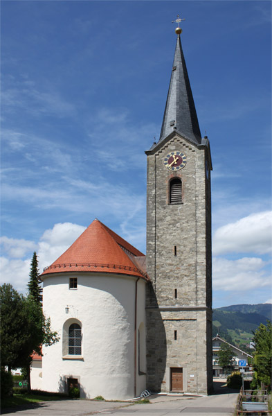 Kath. Pfarrkirche St. Ulrich in Burgberg