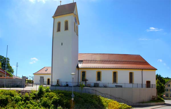 Kirche Wangen Karsee - Stützmauer